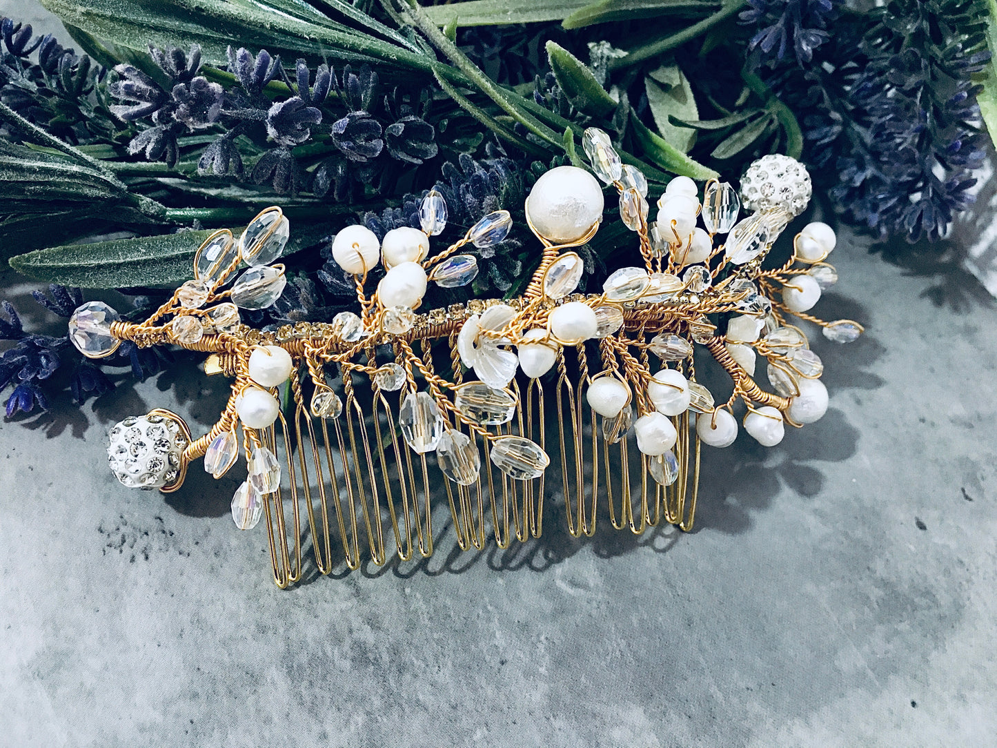 BLOSSOM COMB